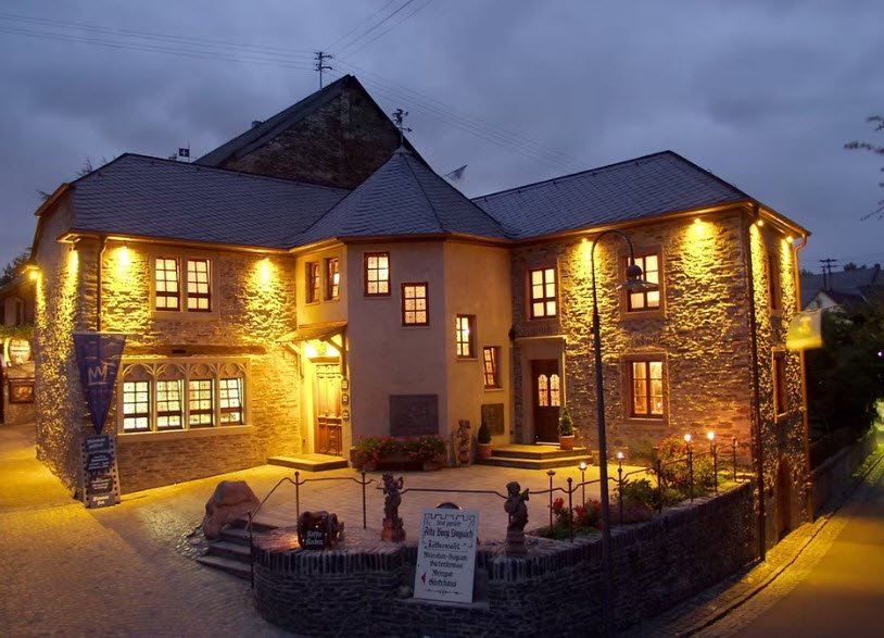 Alte Burg Longuich, Germany